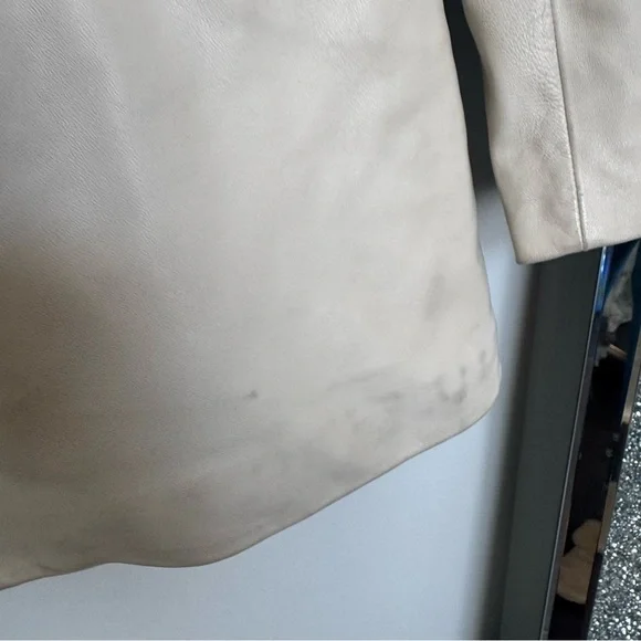 Vintage Danier Genuine Leather Jacket Creamy Taupe, Zip, Minimalist Cut 8/10 - Picture 4 of 8